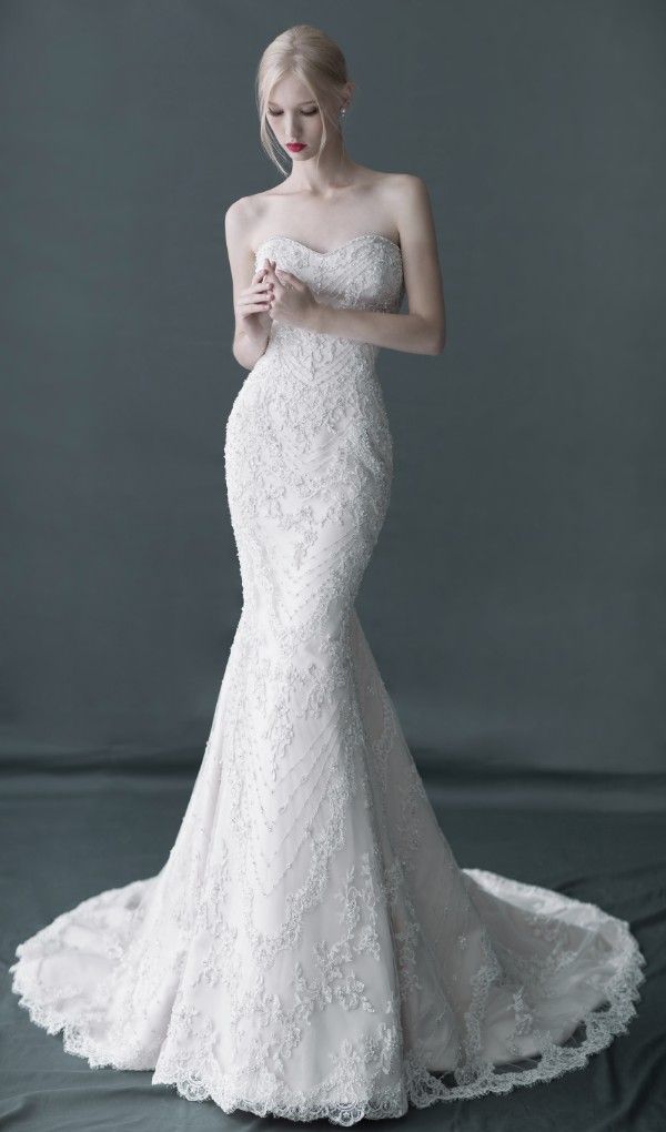 CHỌN VÁY CƯỚI NHƯ THẾ NÀO ĐỂ PHÙ HỢP VỚI VÓC DÁNG CÔ DÂU